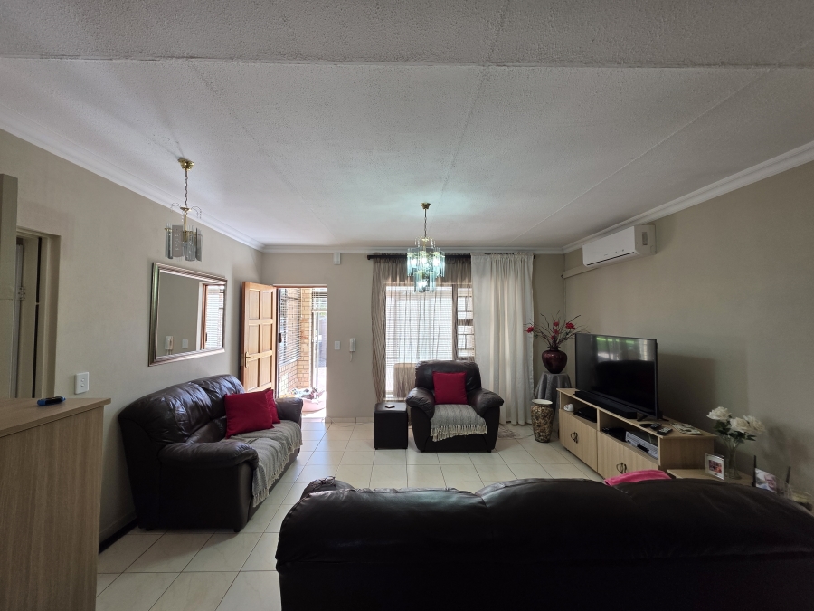 To Let 1 Bedroom Property for Rent in Jan Cillierspark Free State